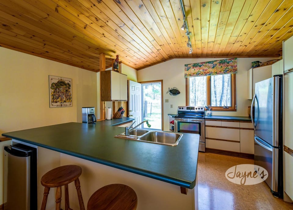 Kitchen &amp; Bar Seating