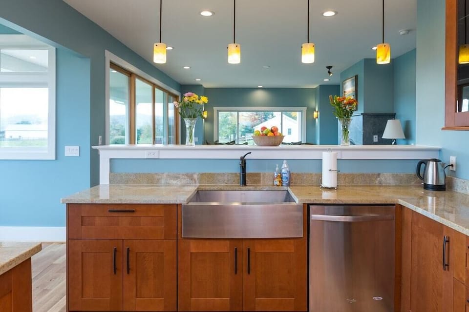 Kitchen Sink into Living Room