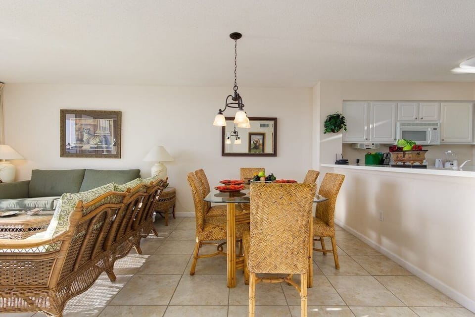 Open Area from Kitchen to Living Room