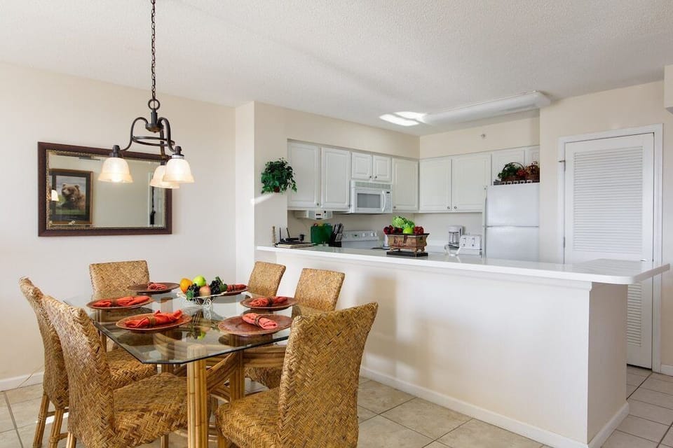 Large Dining Area with Open access to kitchen,perfect for Family Dining or Games