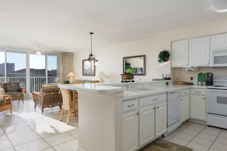 Views in main living area 
