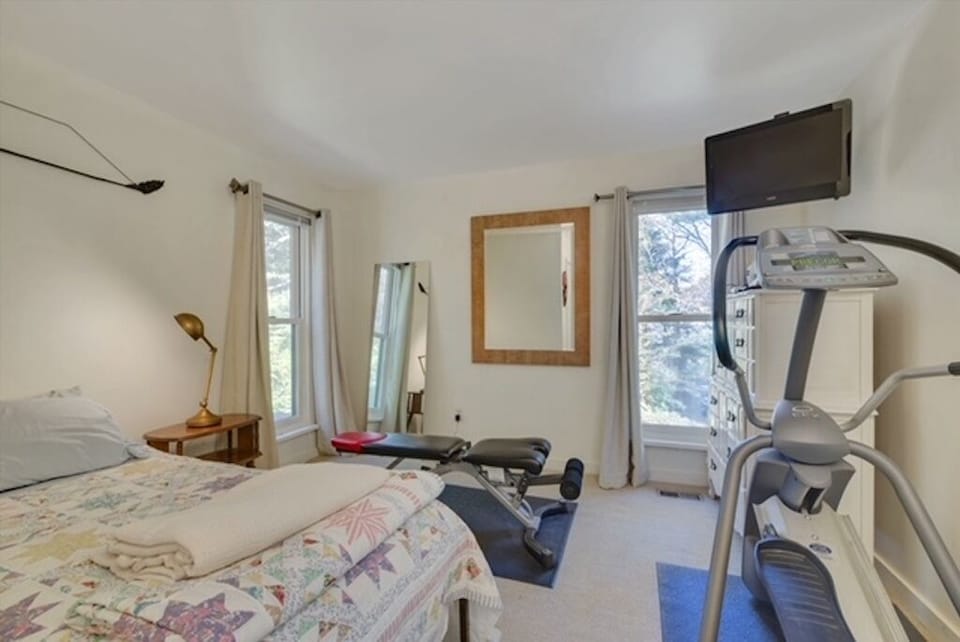 bedroom 4 (trundle bed), elliptical, weights, and bench