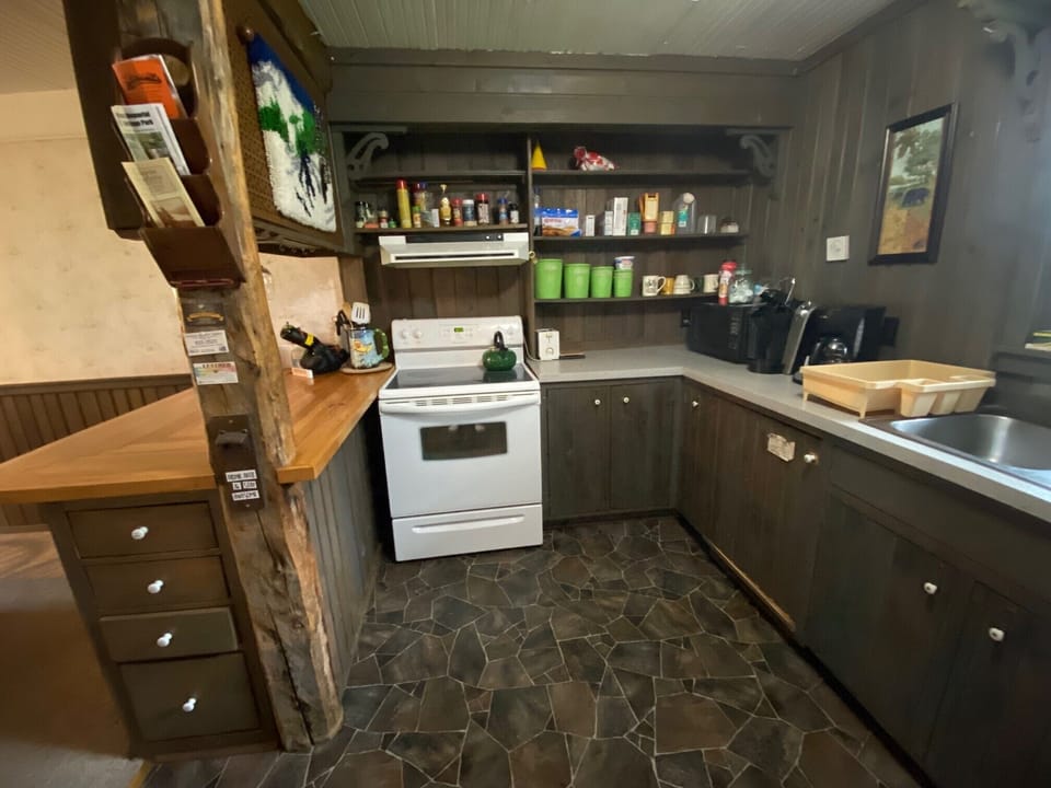 Kitchen has everything you need