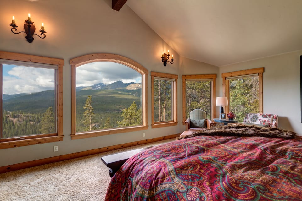 Upstairs Bedroom 1 - king bed