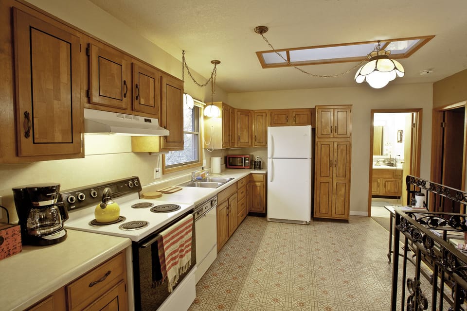 Spacious kitchen with everything you need