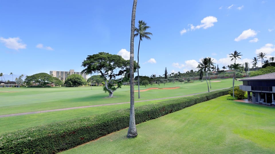 J207 Golf Course Views