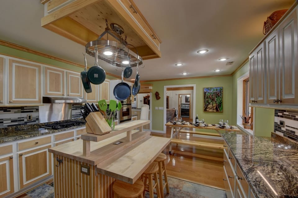 Kitchen island seating for 3