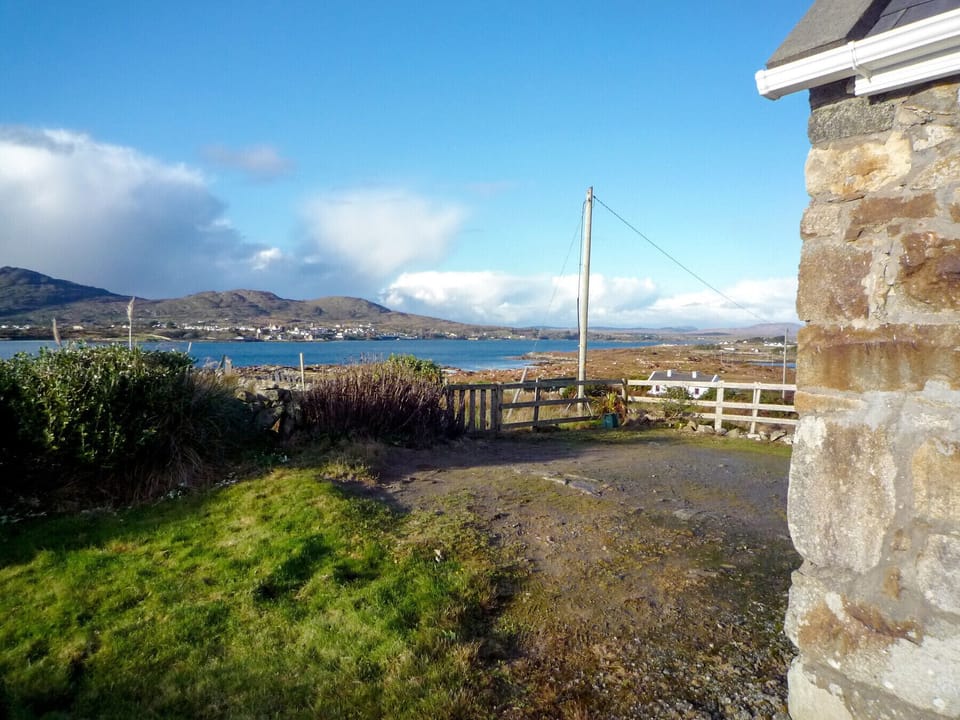 Bridies Cottage, Inishnee, Roundstone, County Galway