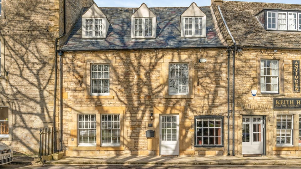 Little Elms, Bolthole Retreats