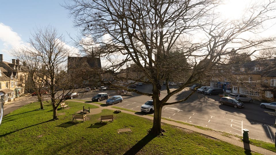The Square from the living room, Stow-on-the-Wold, Little Elms, Bolthole Retreats