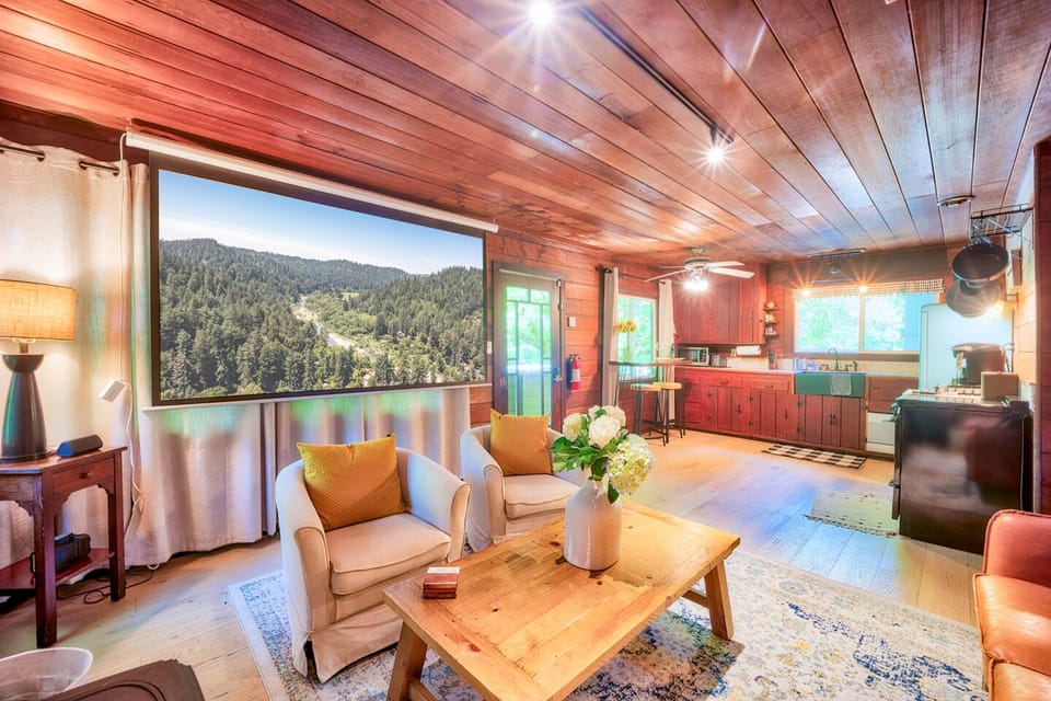 [Living room] Family Theater - 1080P Projector 4K Support, 5G WiFi Bluetooth
