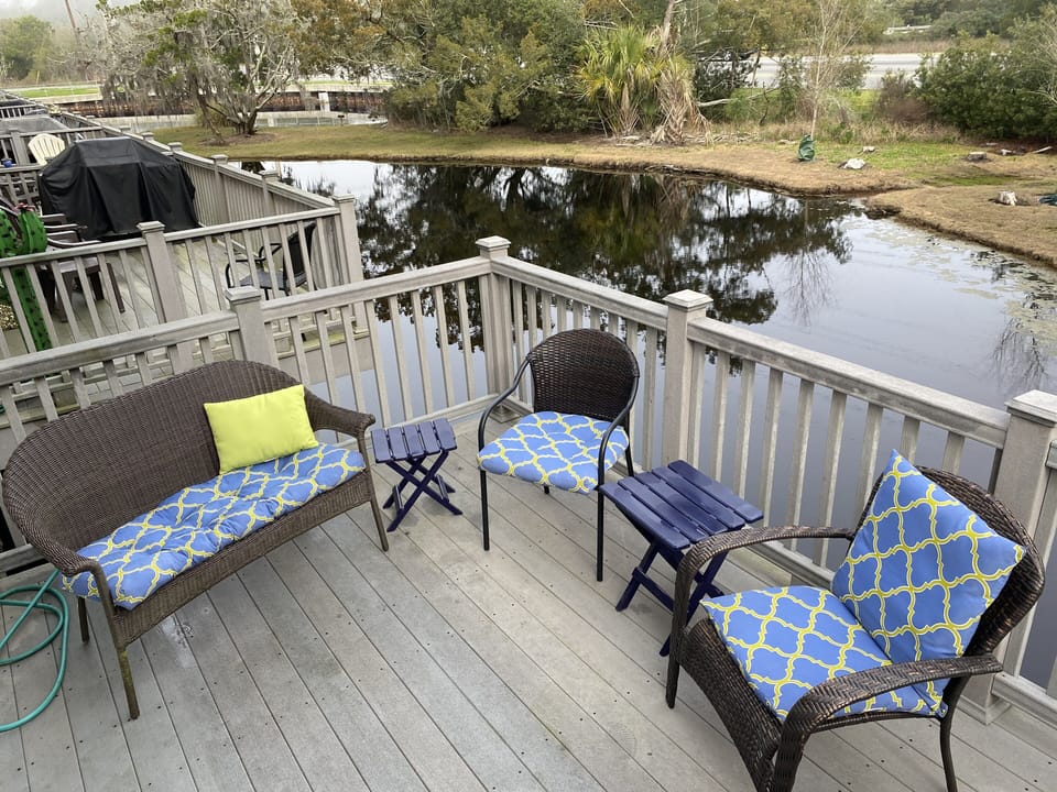 Deck overlooking the lagoon 