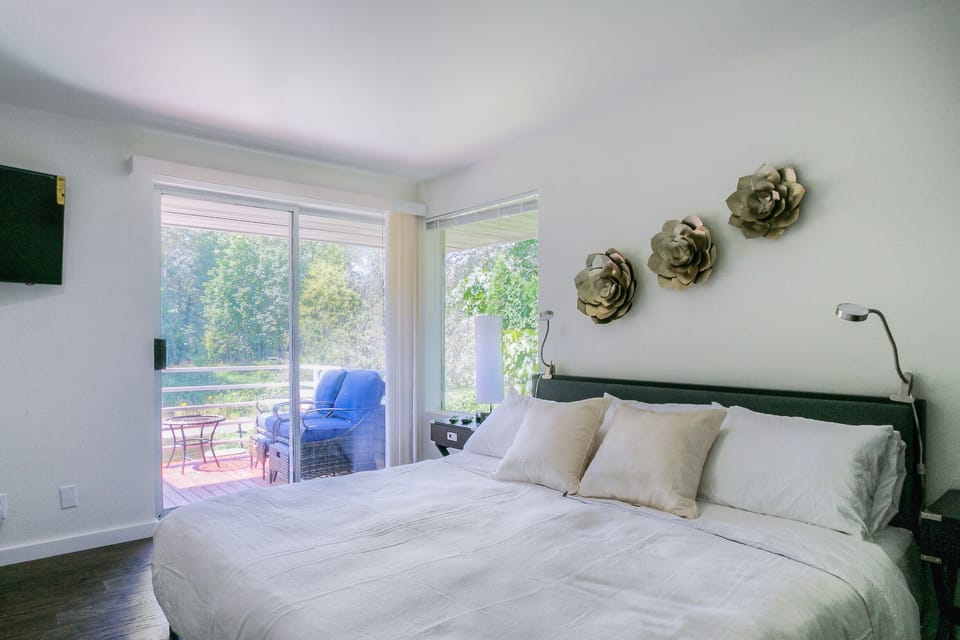 Master Bedroom and Balcony