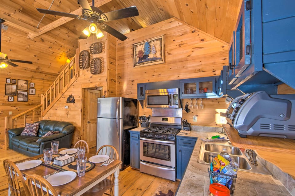 Fully Equipped Kitchen | Crock-Pot | Blender