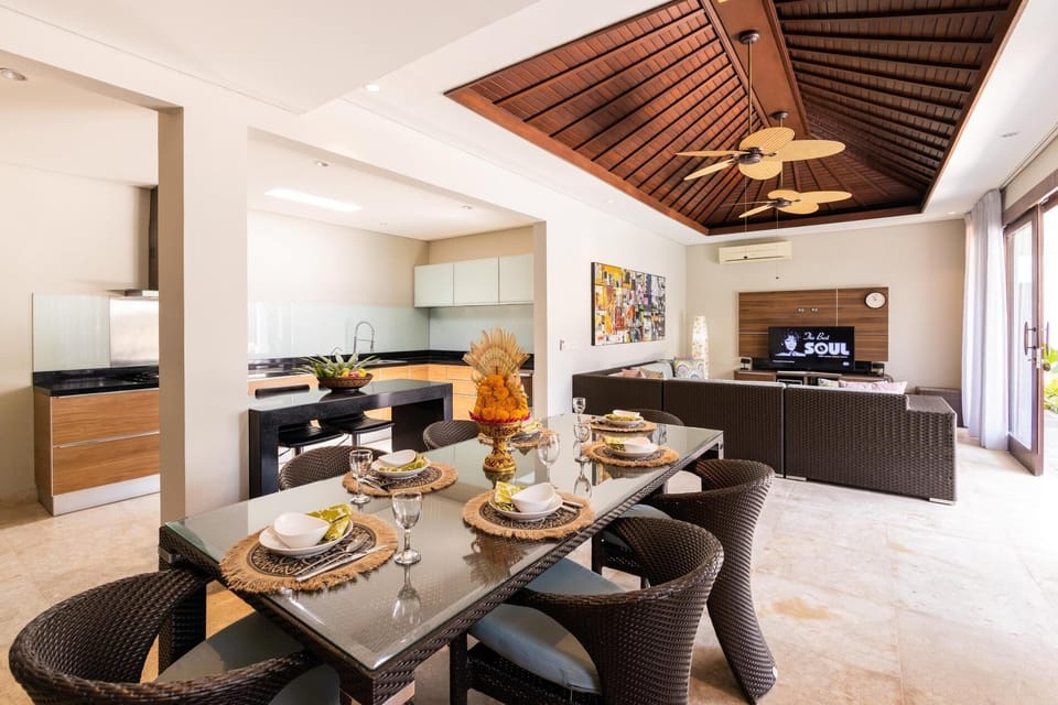 Seven Kejora - Beachfront Estate Sanur (1135)