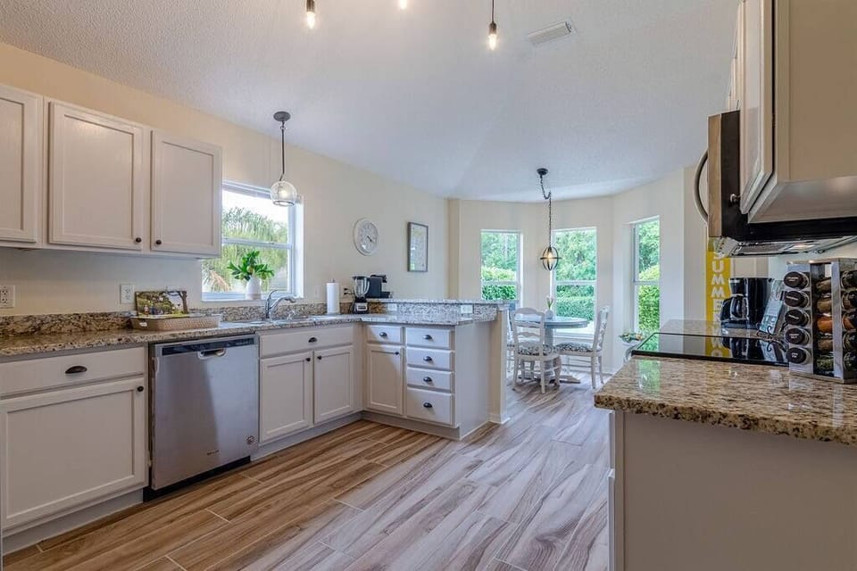 Breakfast nook looking out into nature
