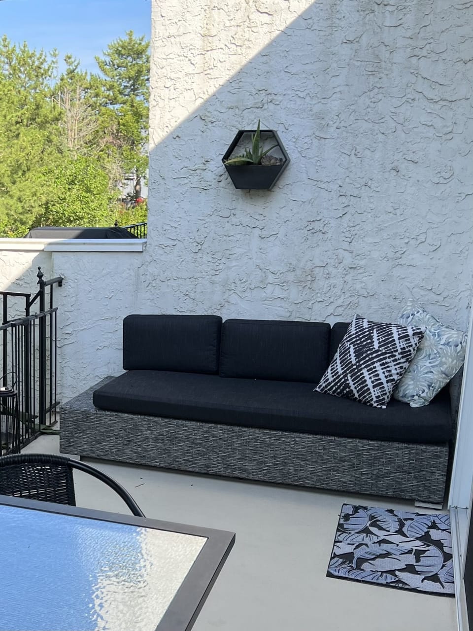 Back balcony 