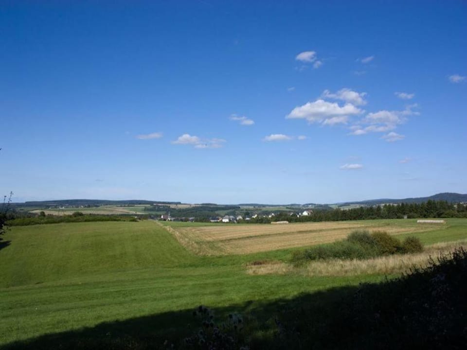 Surroundings [summer] (1-5 km)