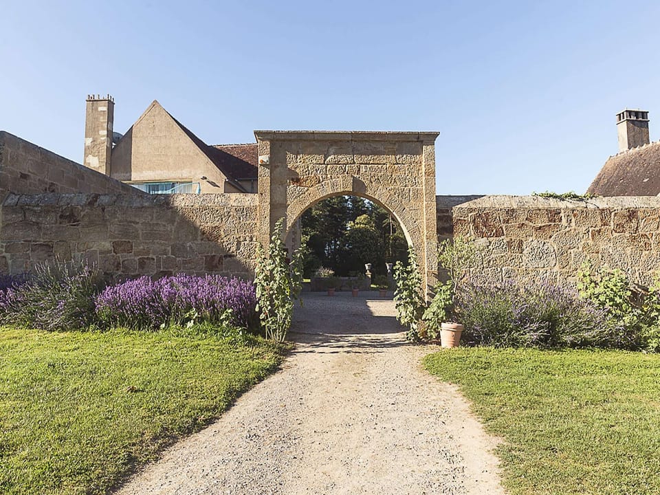 Entrance / Reception