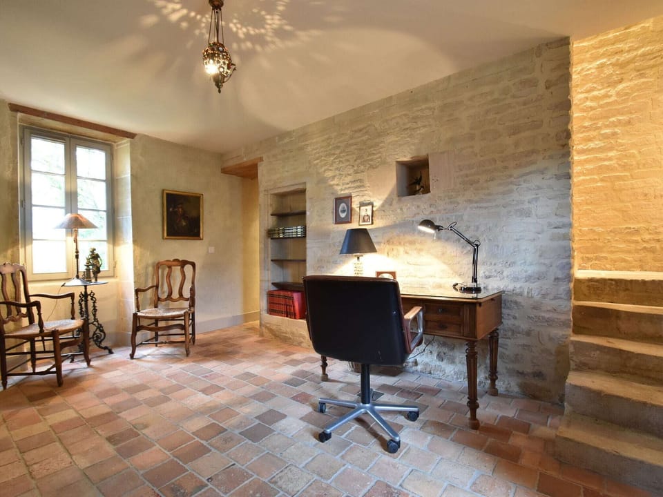 Entrance / Reception