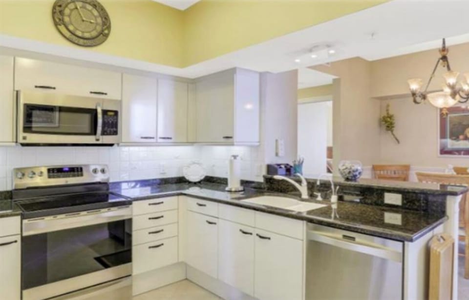 Kitchen and Breakfast Nook