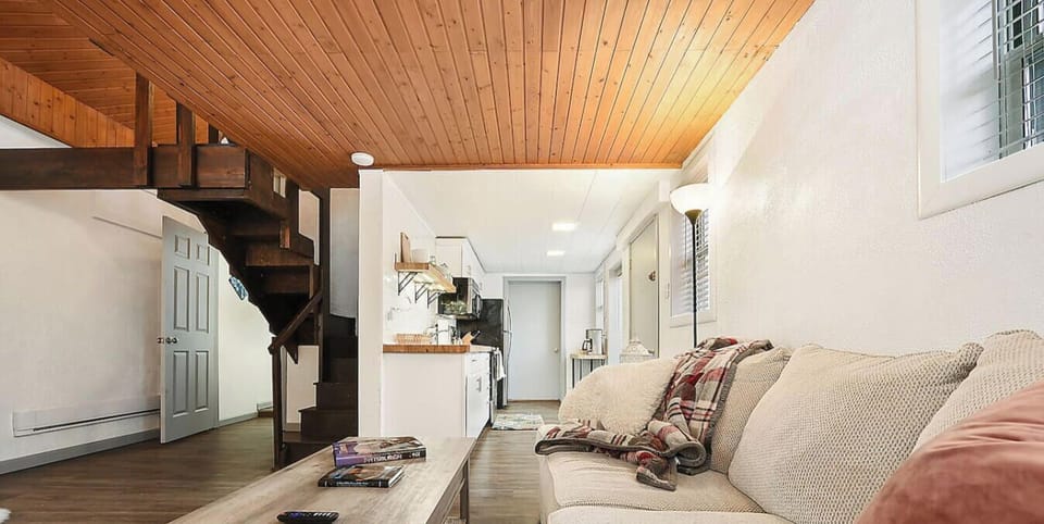 Wind down and relax. Everything you want in Pittsburgh and need at home is nearby.