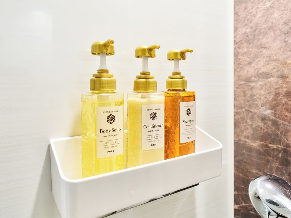 Bathroom amenities