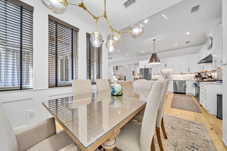 Dining table seating