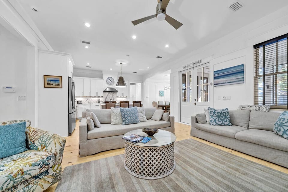 Living room to kitchen view