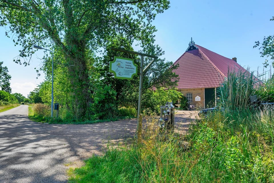 Immediate Surroundings [summer] (<1 km)