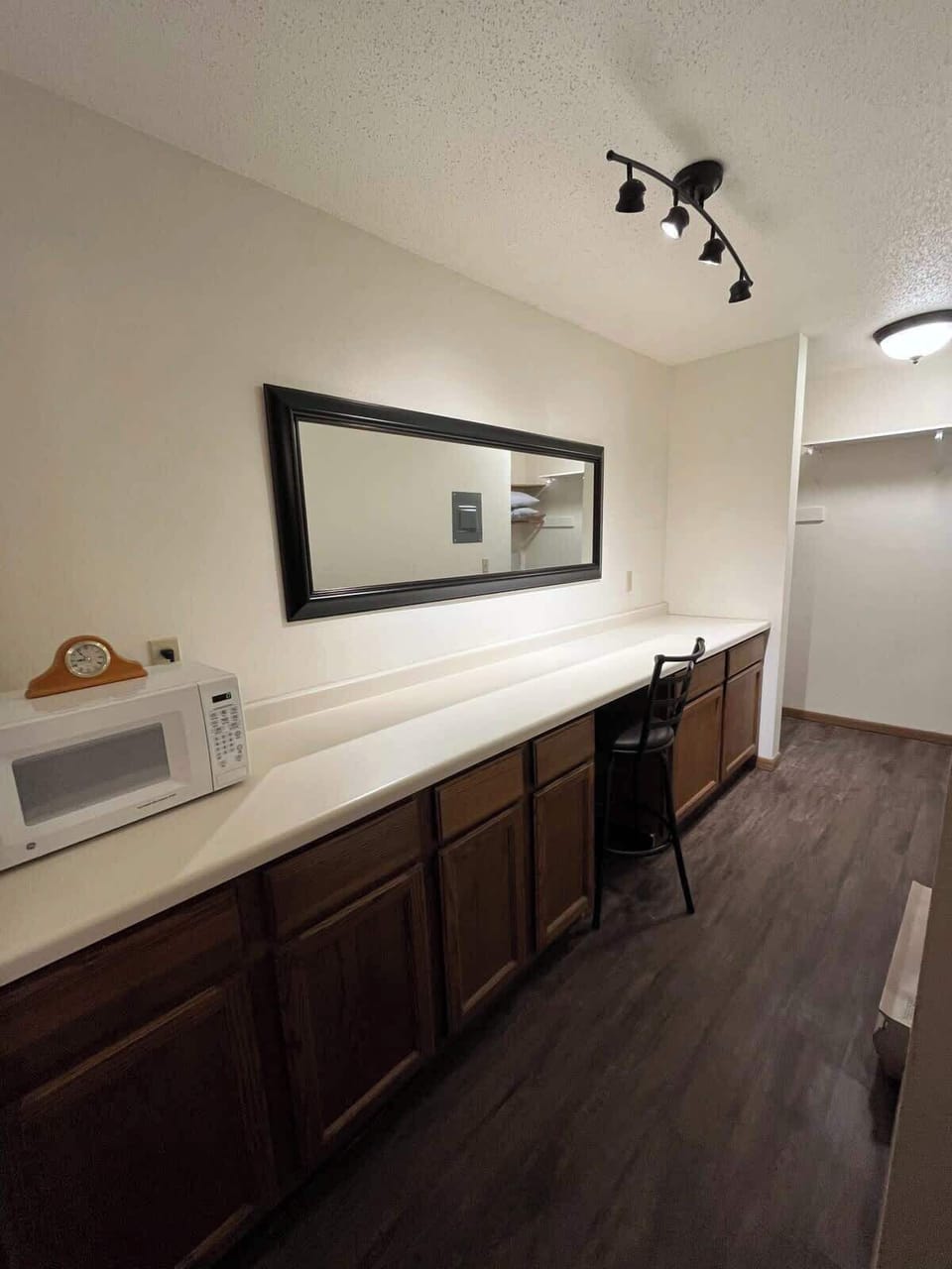 Hallway, Microwave