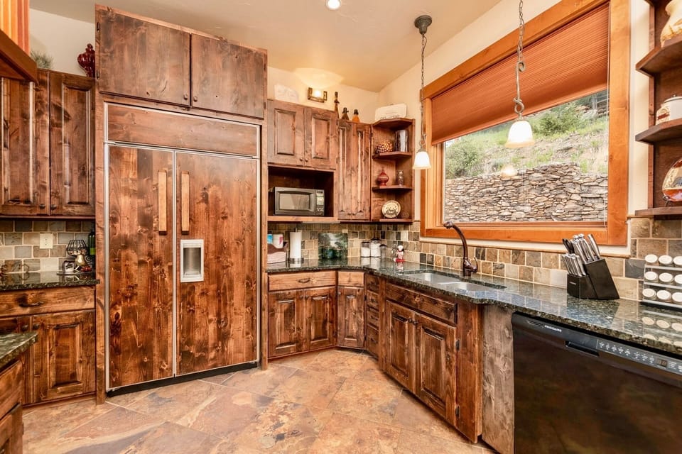 Flooring, Room, Indoors, Floor, Furniture