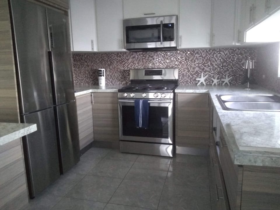 Full Kitchen