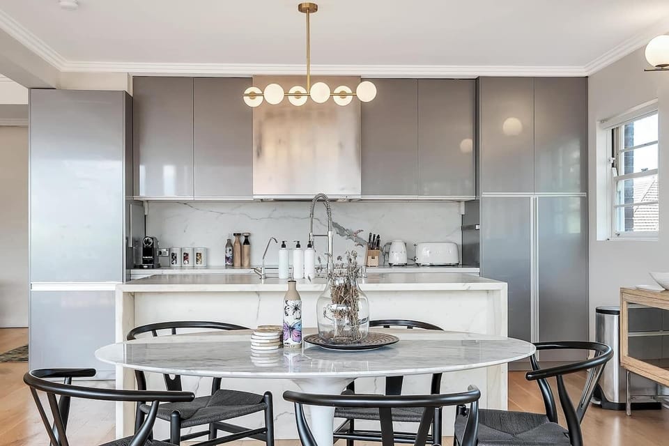 Heatherbrae I - Luxurious 3 Bed Apartment, World Class Harbour Bridge Views.
