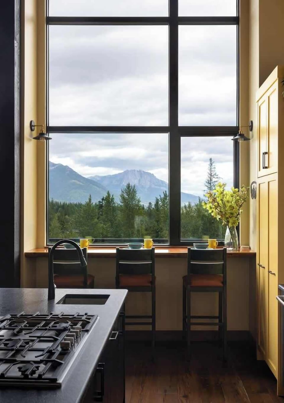 Kitchen views that make every meal feel special.