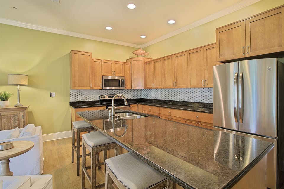 21-Thirty-Blu-10-Kitchen