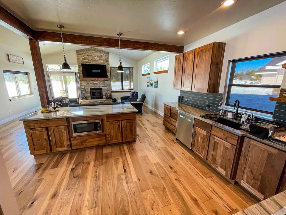 Large gourmet kitchen, lots of storage, fully stocked kitchen, plenty of space