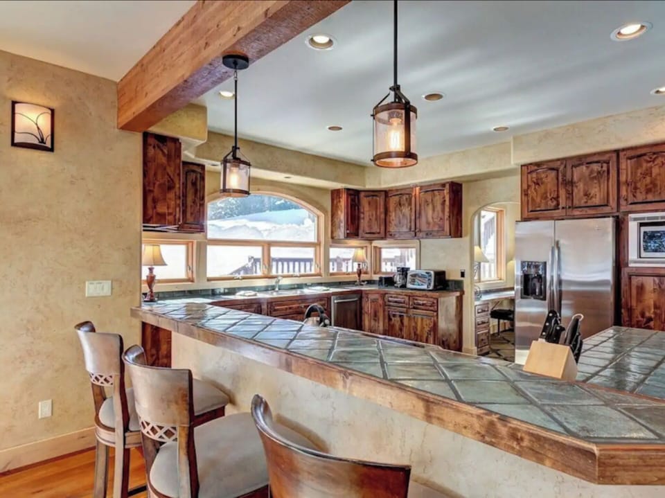 Large Kitchen