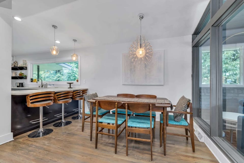 Dining Room - Includes bar-stool seating and additional counter space.