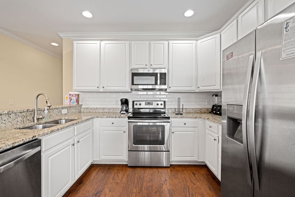 A fully stocked kitchen makes meal preparation a breeze.