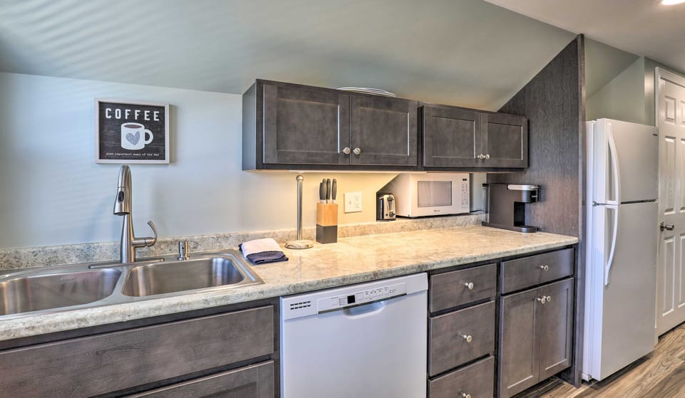 Fully Equipped Kitchen | Keurig Coffee Maker