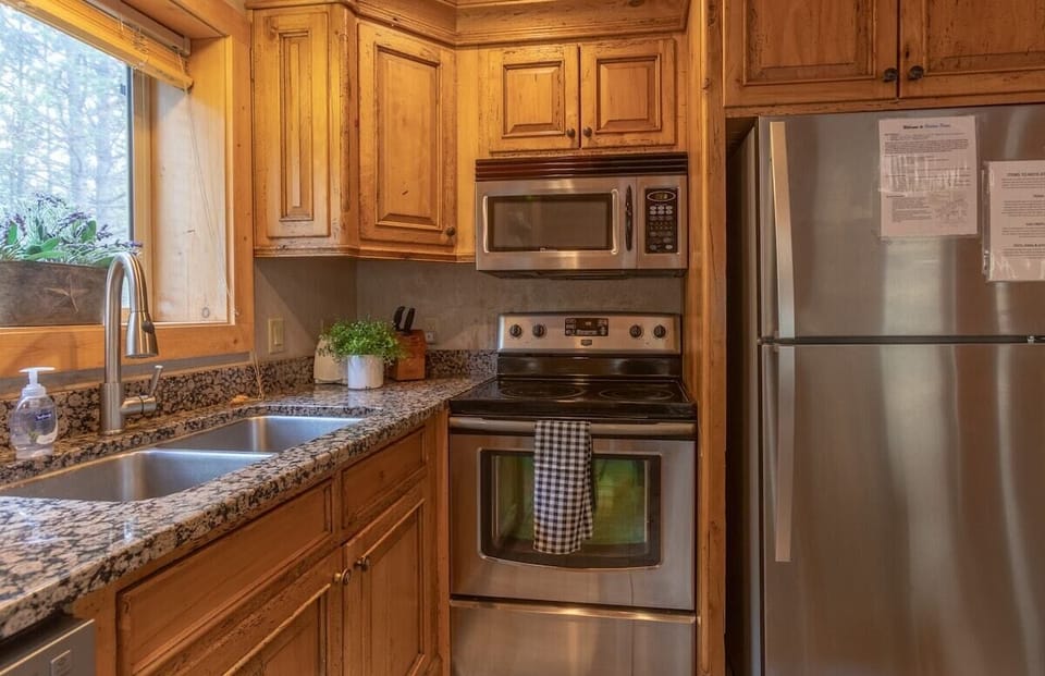 Updated stainless steel appliances with all the conveniences of home.