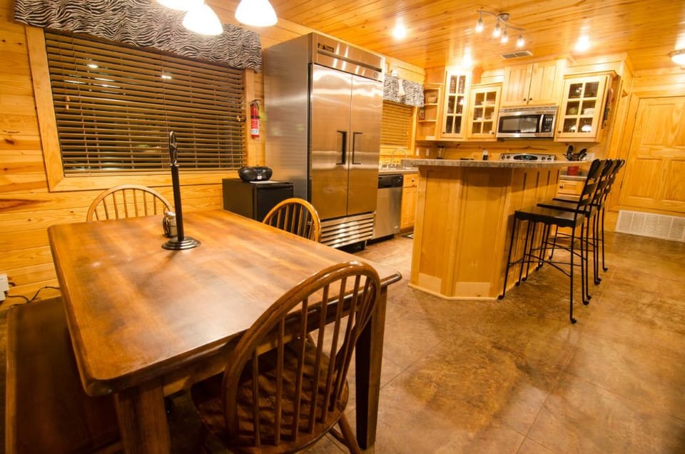 Spacious kitchen and dining area made for meals and gathering