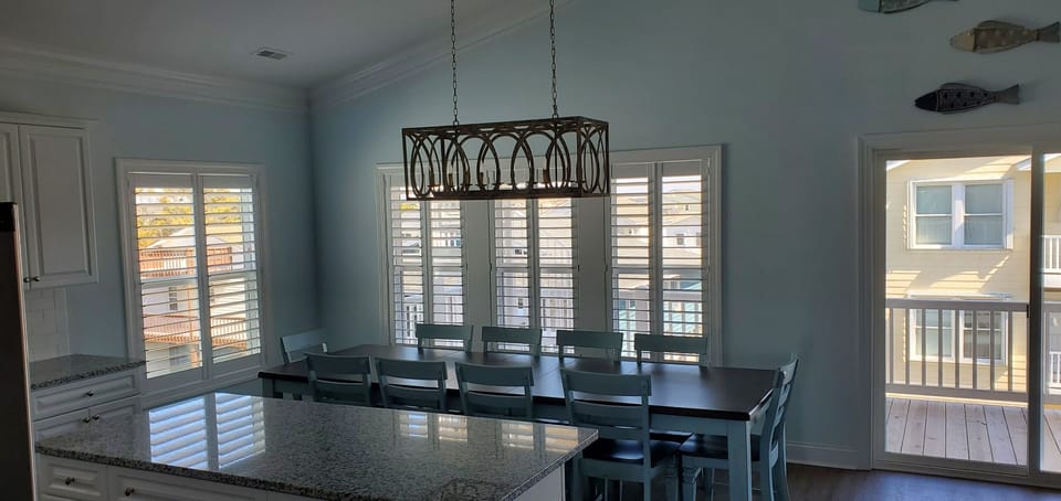 Dining table seats 10.