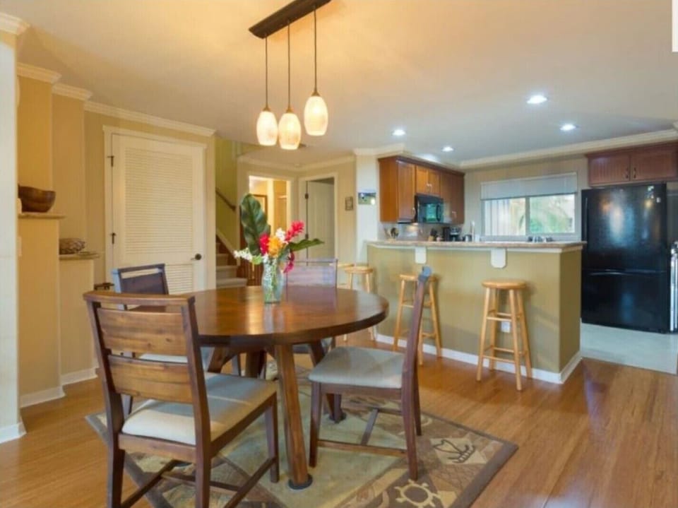 Dining area off the kitchen.