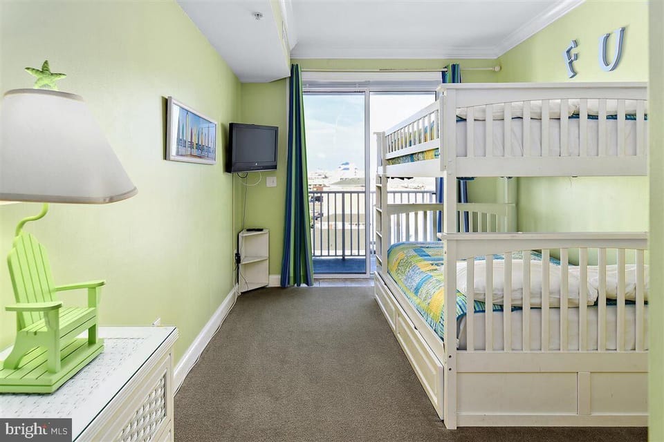 Third Bedroom - Bunk Room