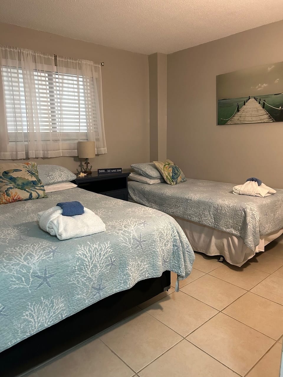 2nd bedroom
queen & full