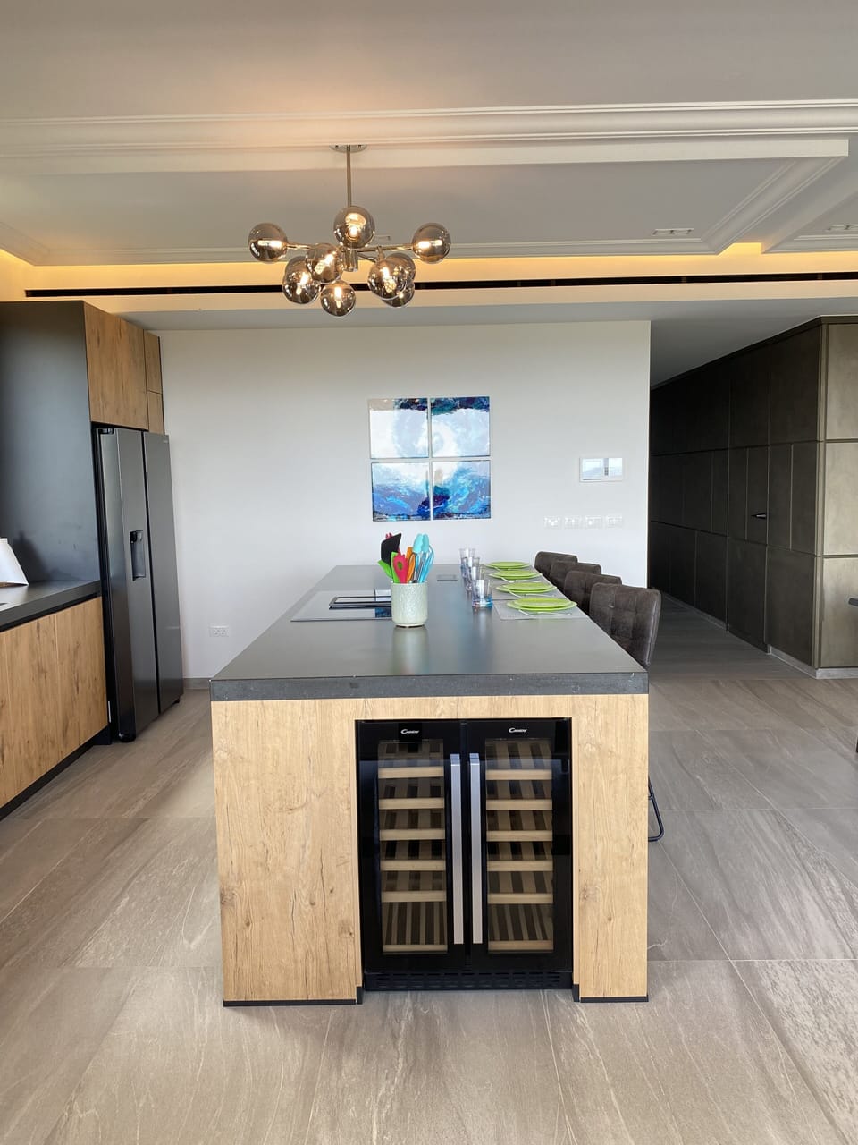 Dual temperature controlled wine fridge