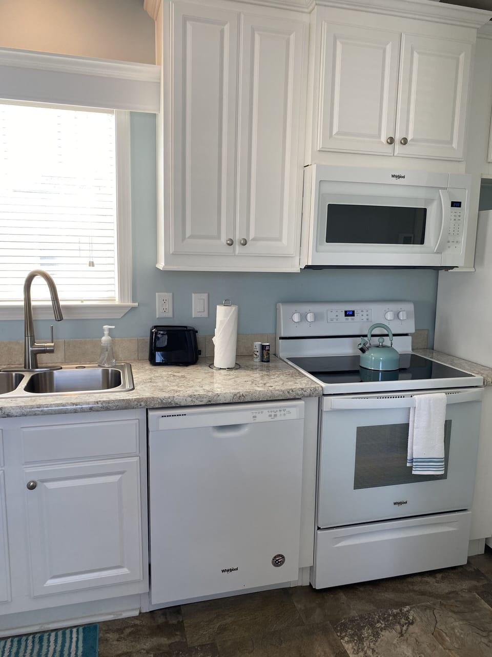 Oven, microwave, dish washer...