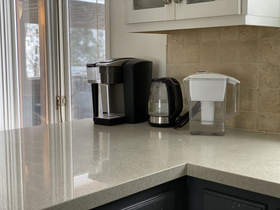 Keurig coffee machine, tea kettle